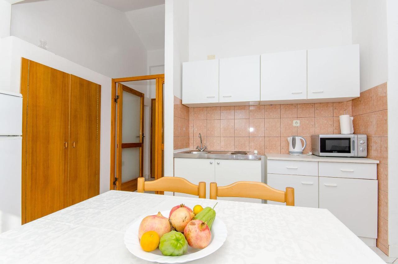 Apartments Zoran Drvenik  Exterior foto